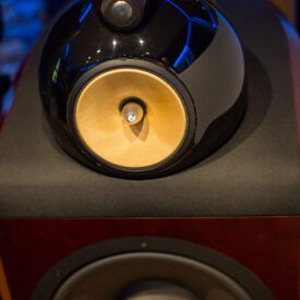 Bowers-Wilkins-801-Nautilus