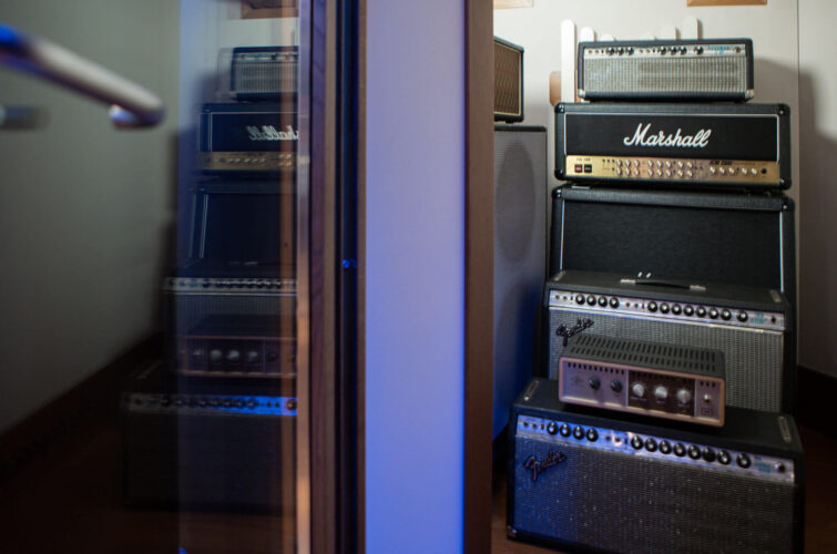 Marshall-amplifiers-Fender-vox