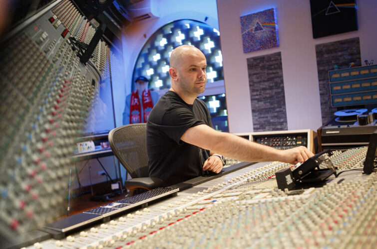 Corrado Molon al lavoro in Kalimba Studio