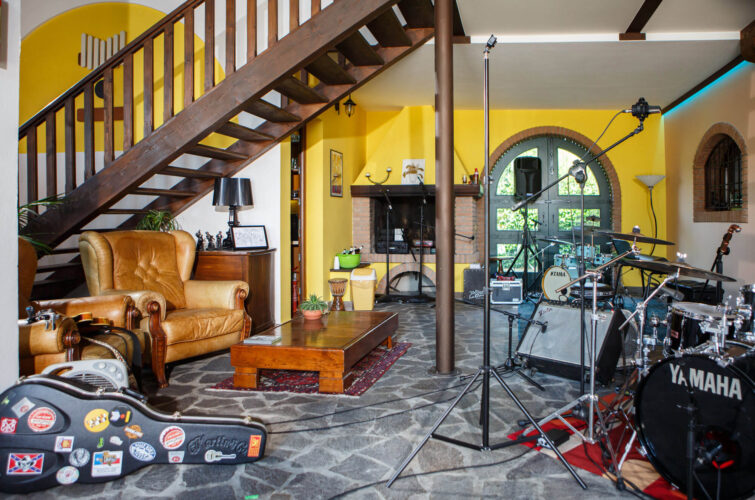 live-room-drums-recording